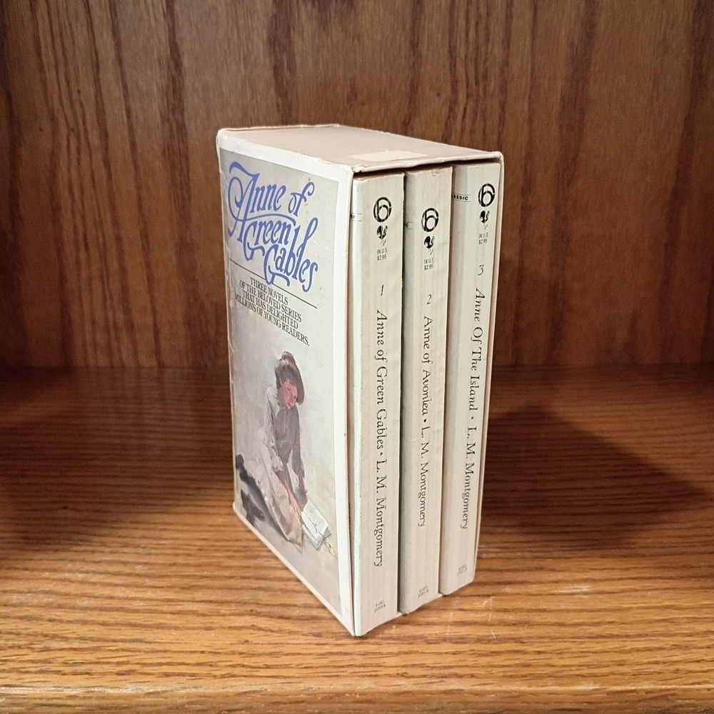 Vintage Anne of Green Gables 1 2 3 Box Set Paperback Books Bantam L M Montgomery